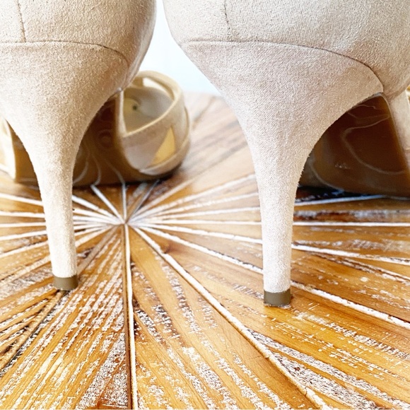Used Marc Fisher Cream Suede Kitten Heel Pumps in Size 10 - Picture 5 of 9